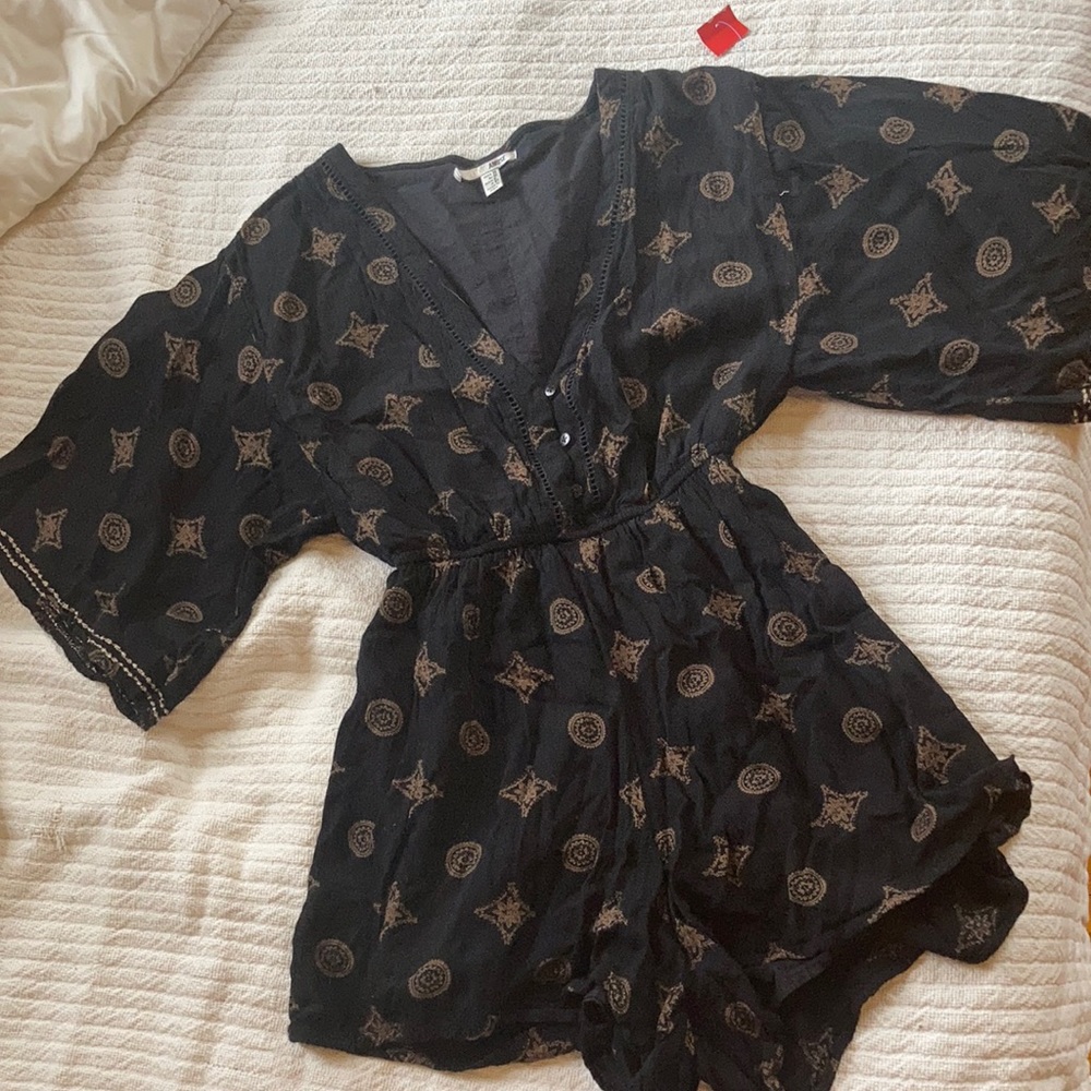 Black patterned romper